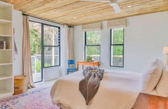 Poplar House | Comfort and style | Pool
