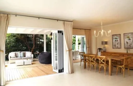 Eastcliff Villa | Pool & Fireplace | Hermanus