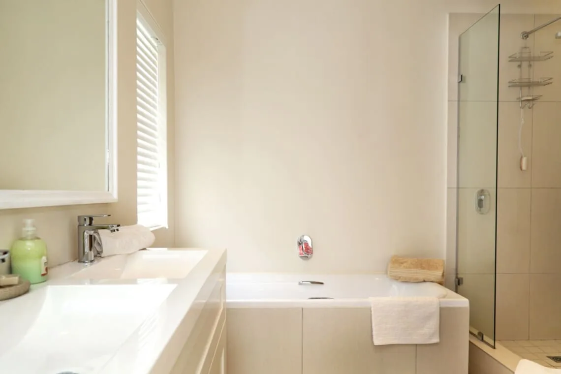 Eastcliff Villa | Pool & Fireplace | Hermanus