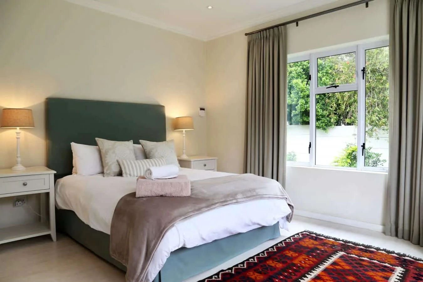 Eastcliff Villa | Pool & Fireplace | Hermanus
