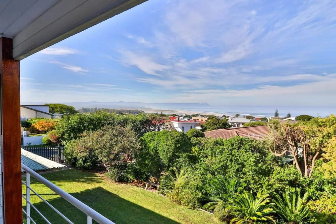 Sea Valley Lodge | Hermanus Villa | 180° Sea Views