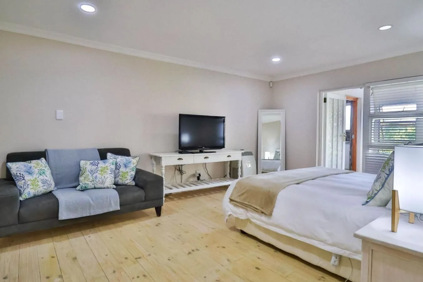 Sea Valley Lodge | Hermanus Villa | 180° Sea Views
