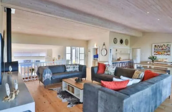 Sea Valley Lodge | Hermanus Villa | 180° Sea Views