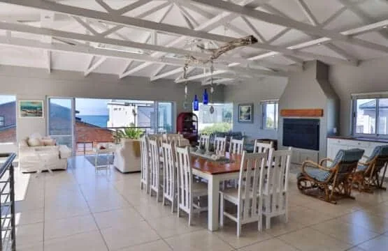 164 Beach Road | Luxury Family Villa in Kleinmond