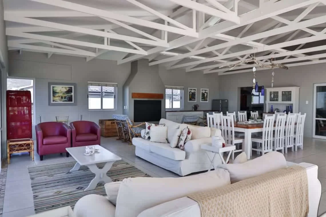 164 Beach Road | Luxury Family Villa in Kleinmond