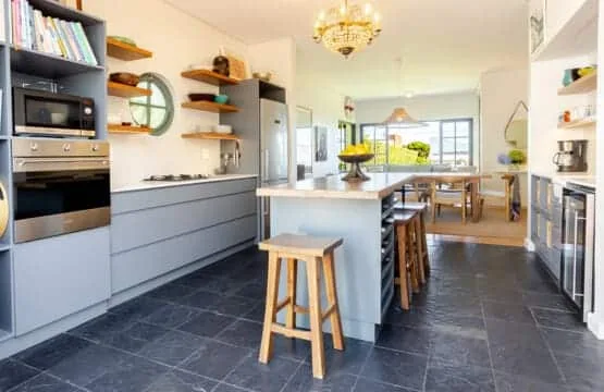 Zoete Zitje | Dual-home coastal escape in Voëlklip