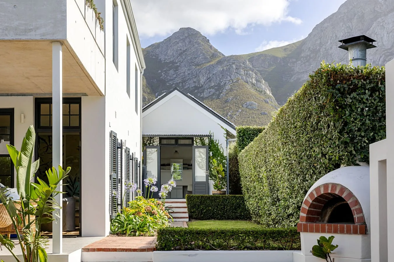 Zoete Zitje | Dual-home coastal escape in Voëlklip