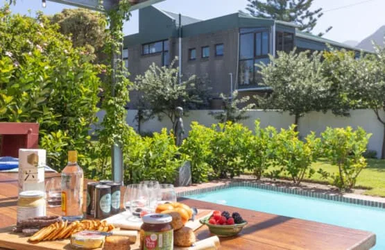 34 Mossel River 12 | Elegant Hermanus Villa & Pool