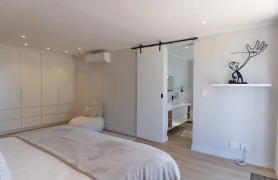 34 Mossel River 12 | Elegant Hermanus Villa & Pool