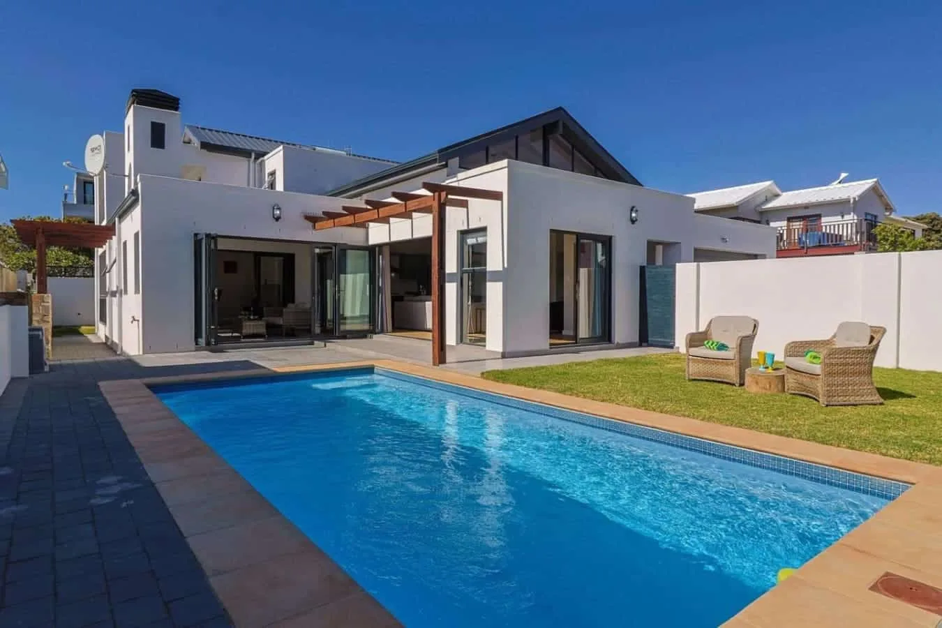 Sitari on Sea | Pool | Sea views | Kleinmond