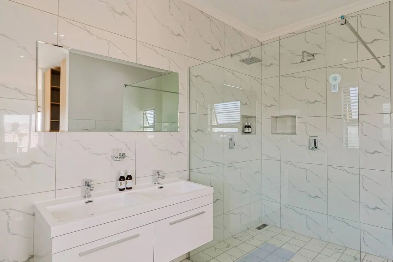 Sitari on Sea | Pool | Sea views | Kleinmond
