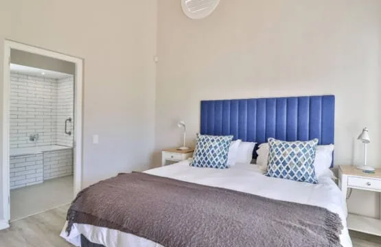Riverside Manor | Banks of Onrus Lagoon | Pool