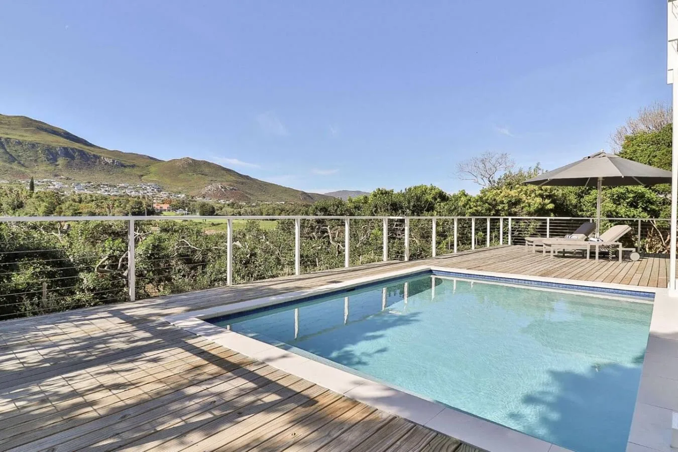Riverside Manor | Banks of Onrus Lagoon | Pool