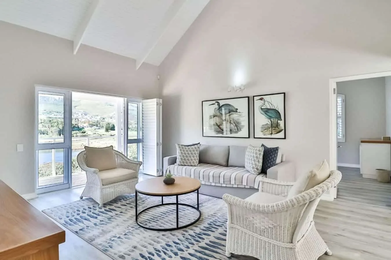 Riverside Manor | Banks of Onrus Lagoon | Pool