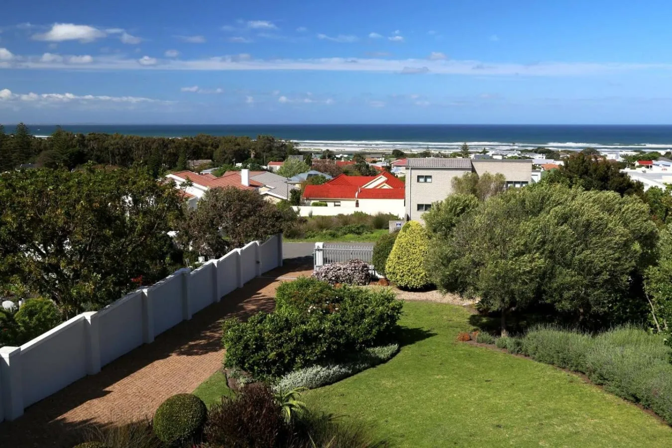Home with an Ocean View | Voëlklip