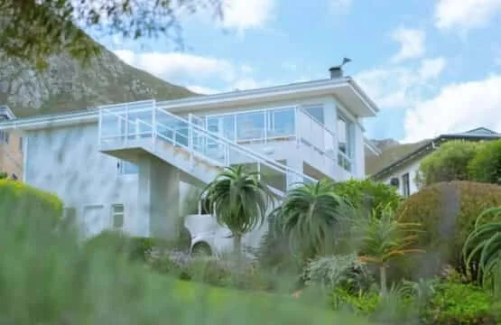 Home with an Ocean View | Voëlklip