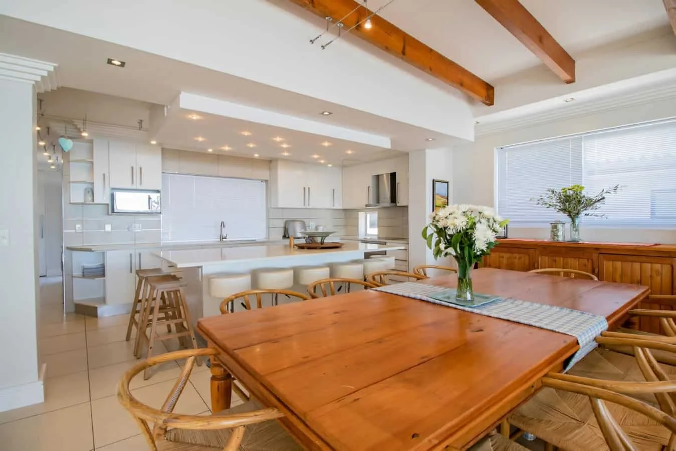 111 Memories | Coastal Calm & Contemporary Comfort in De Kelders