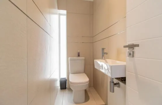 111 Memories | Coastal Calm & Contemporary Comfort in De Kelders