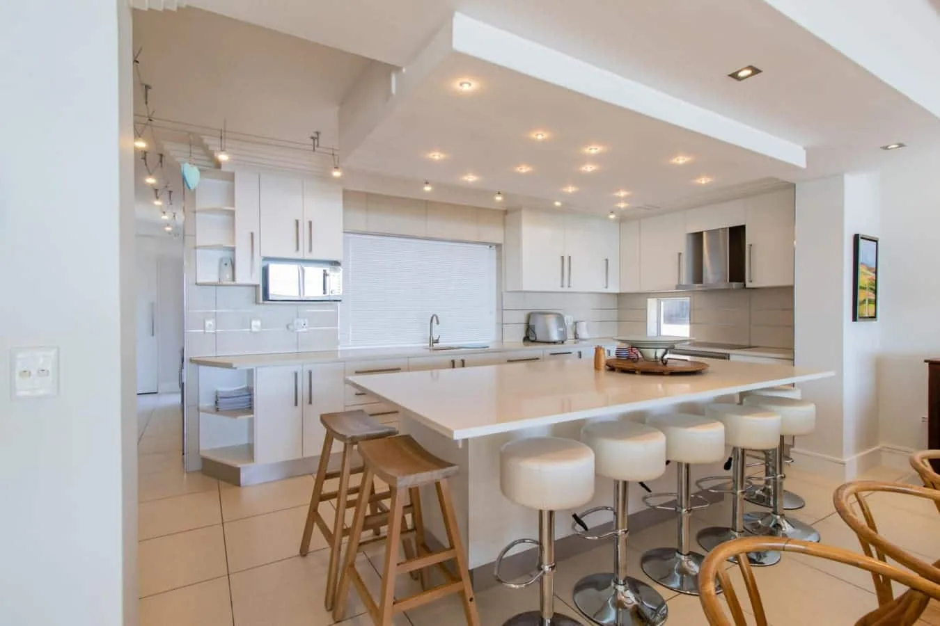 111 Memories | Coastal Calm & Contemporary Comfort in De Kelders
