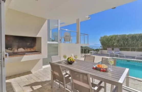 111 Memories | Coastal Calm & Contemporary Comfort in De Kelders
