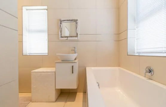 111 Memories | Coastal Calm & Contemporary Comfort in De Kelders
