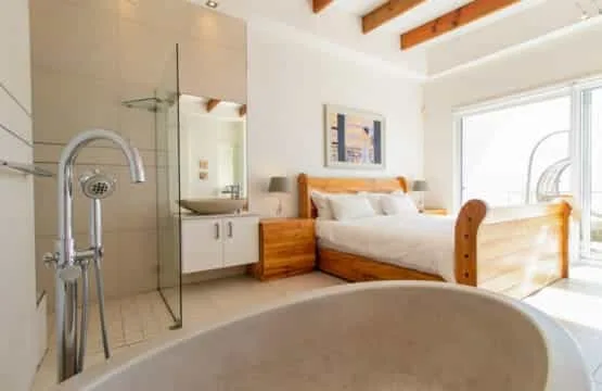 111 Memories | Coastal Calm & Contemporary Comfort in De Kelders