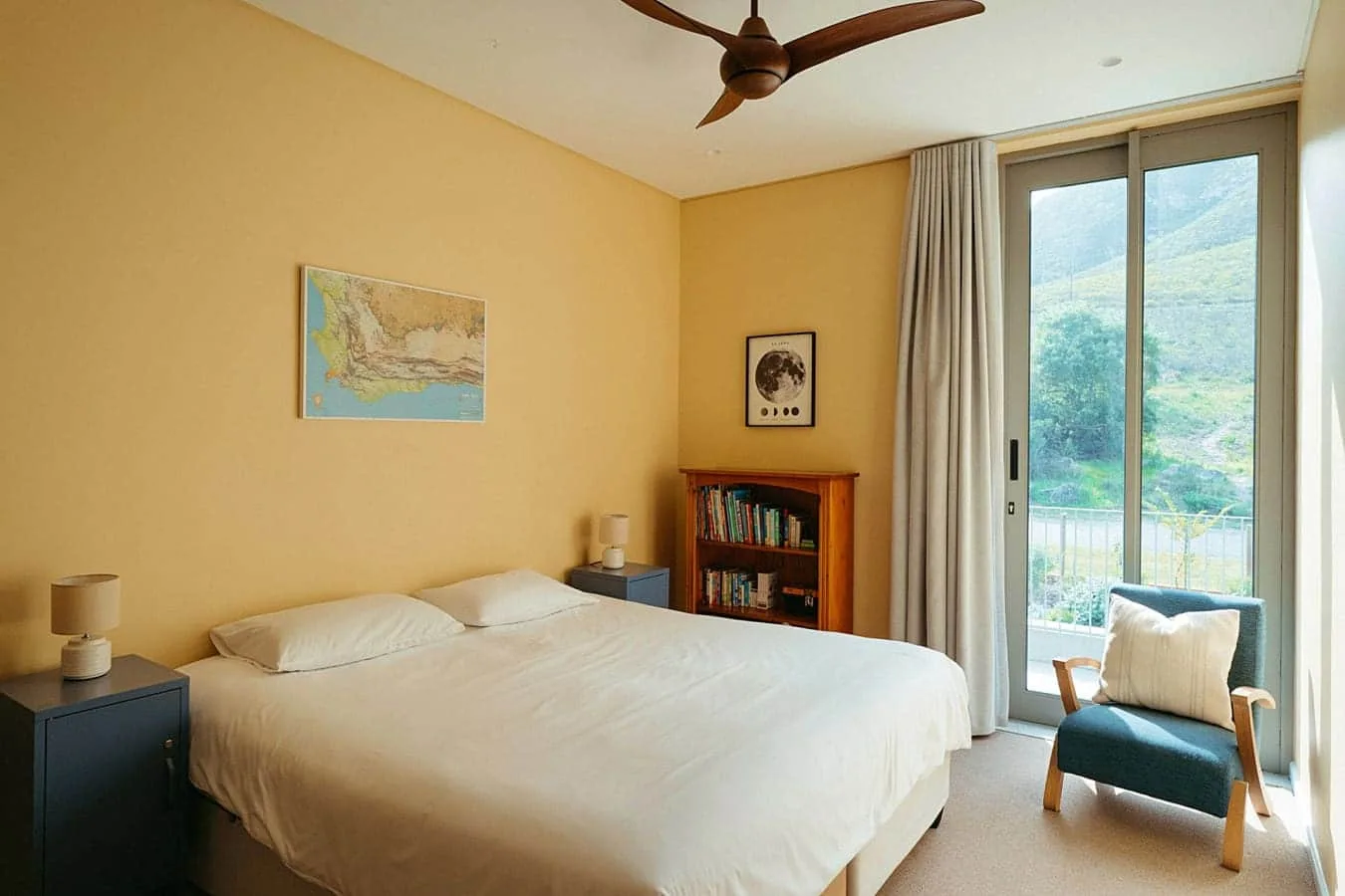Voëlvry Villa Hermanus | Mountain & Ocean View, Sleeps 8