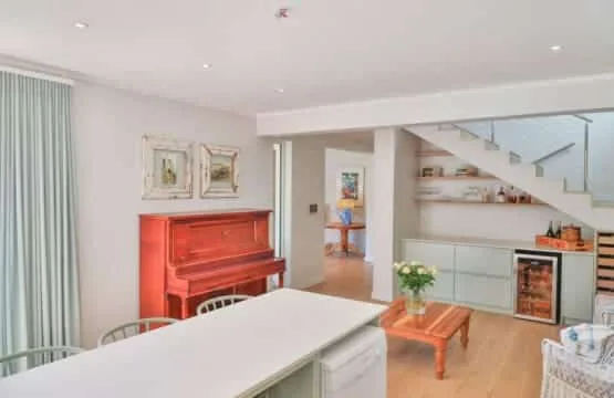 34 Mossel River 8 | Sleeps 8 | Ocean Views Hermanus