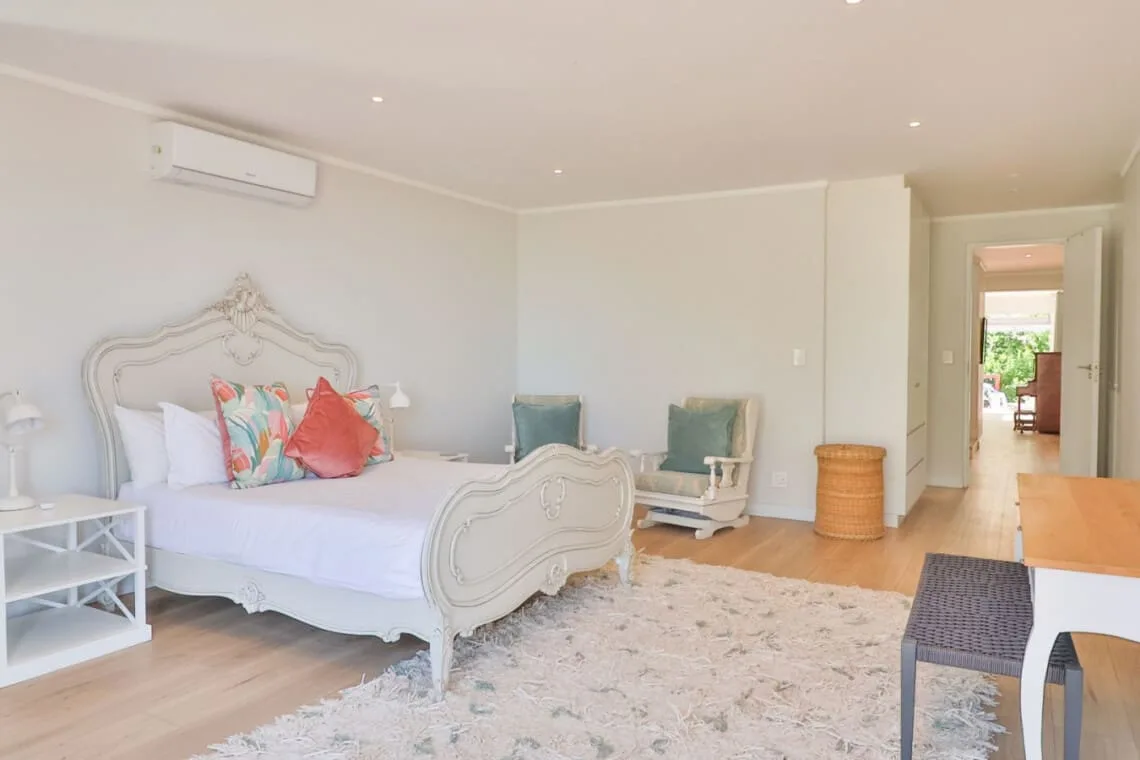 34 Mossel River 8 | Sleeps 8 | Ocean Views Hermanus