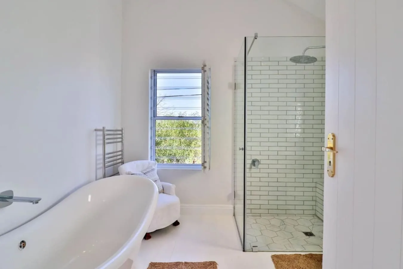 Ant’s Nest Voelklip villa | Plunge pool, Sleeps 10