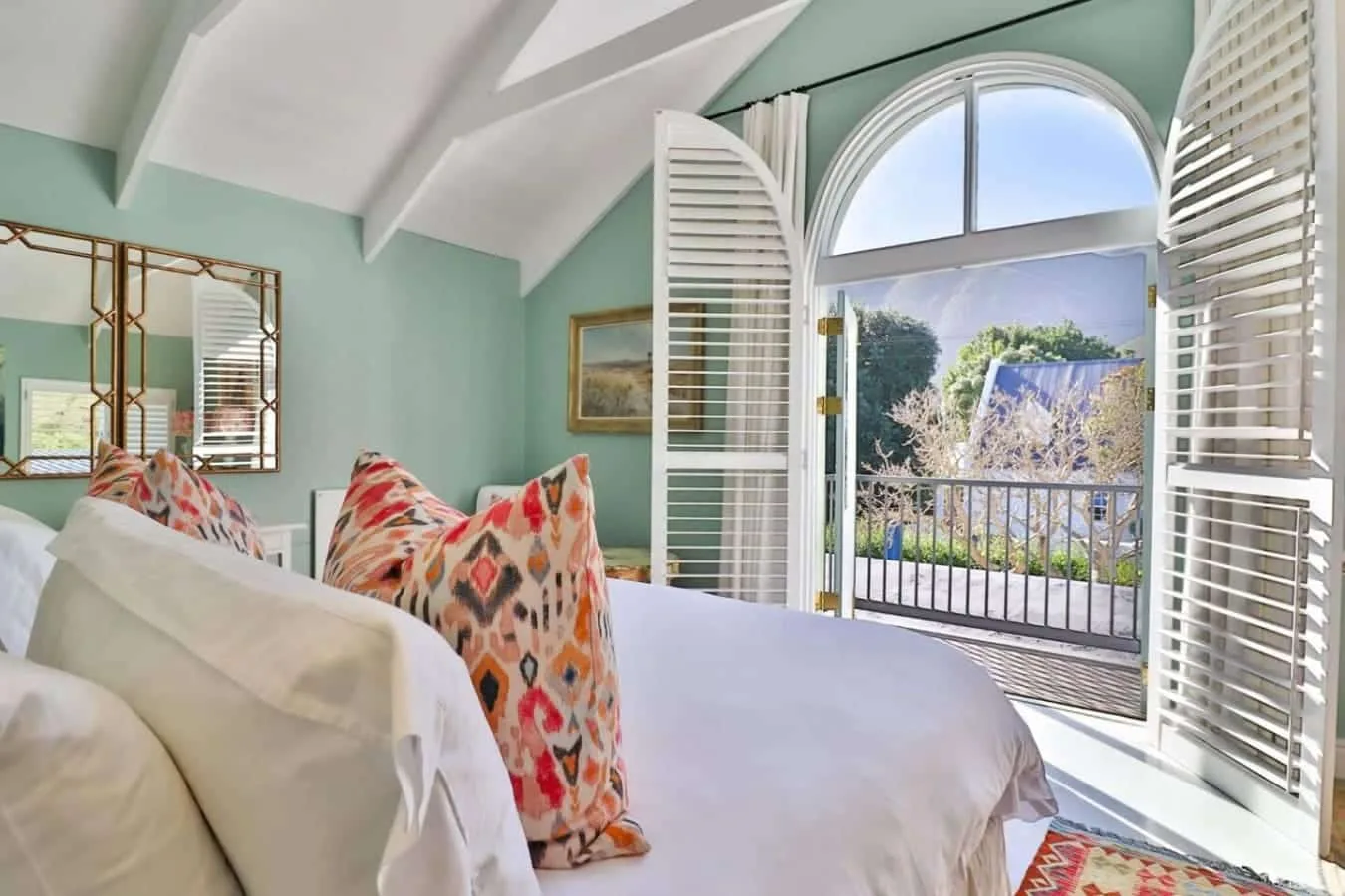 Ant’s Nest Voelklip villa | Plunge pool, Sleeps 10