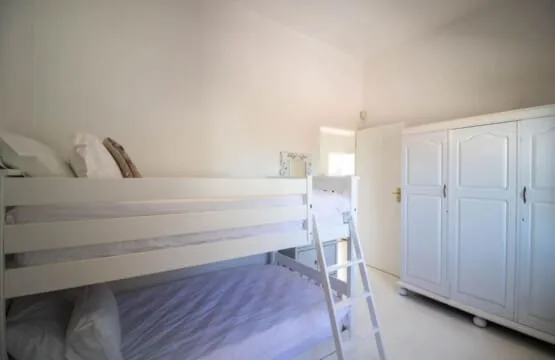 Ant’s Nest Voelklip villa | Plunge pool, Sleeps 10