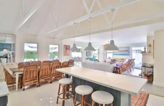Ant’s Nest Voelklip villa | Plunge pool, Sleeps 10