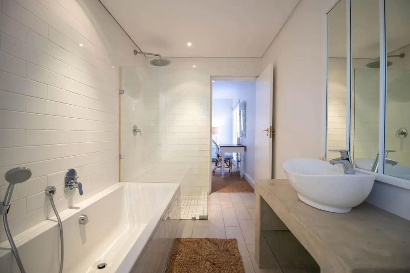 Ant’s Nest Voelklip villa | Plunge pool, Sleeps 10