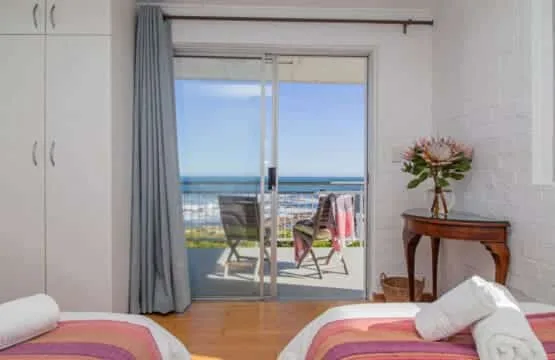 Elaine’s Villa | Onrus Ocean View | Pet Friendly