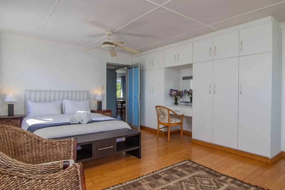 Elaine’s Villa | Onrus Ocean View | Pet Friendly