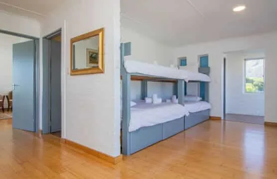 Elaine’s Villa | Onrus Ocean View | Pet Friendly