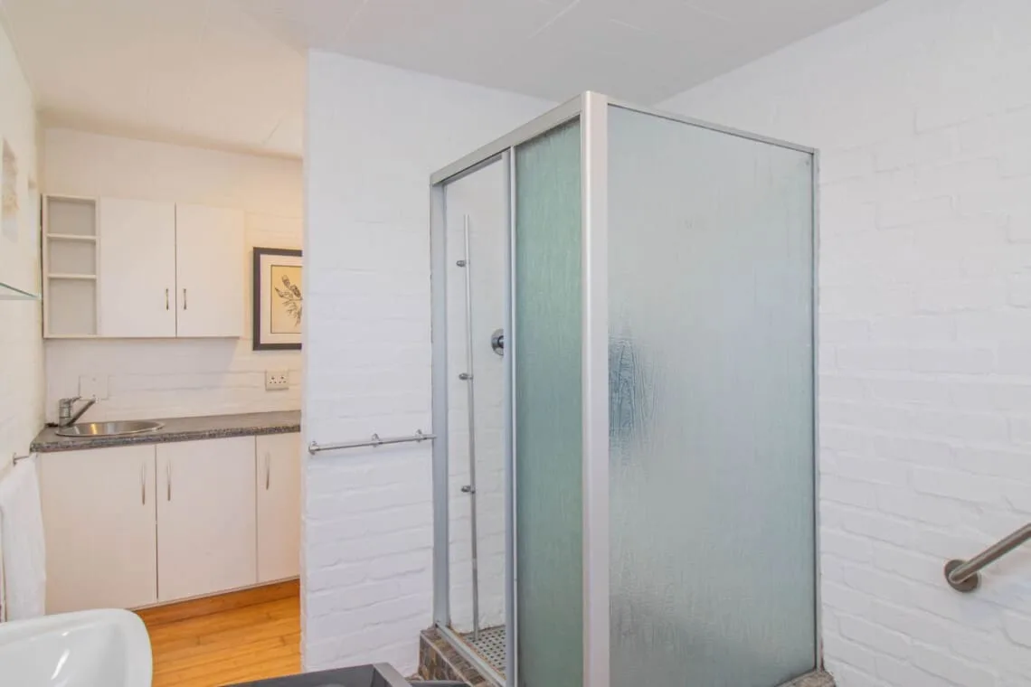 Elaine’s Villa | Onrus Ocean View | Pet Friendly
