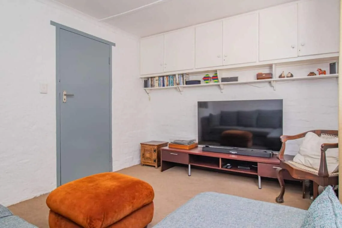 Elaine’s Villa | Onrus Ocean View | Pet Friendly