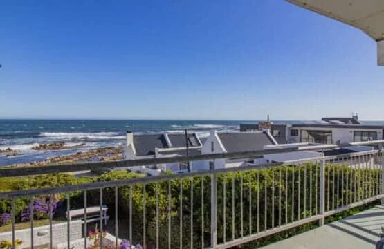 Elaine’s Villa | Onrus Ocean View | Pet Friendly