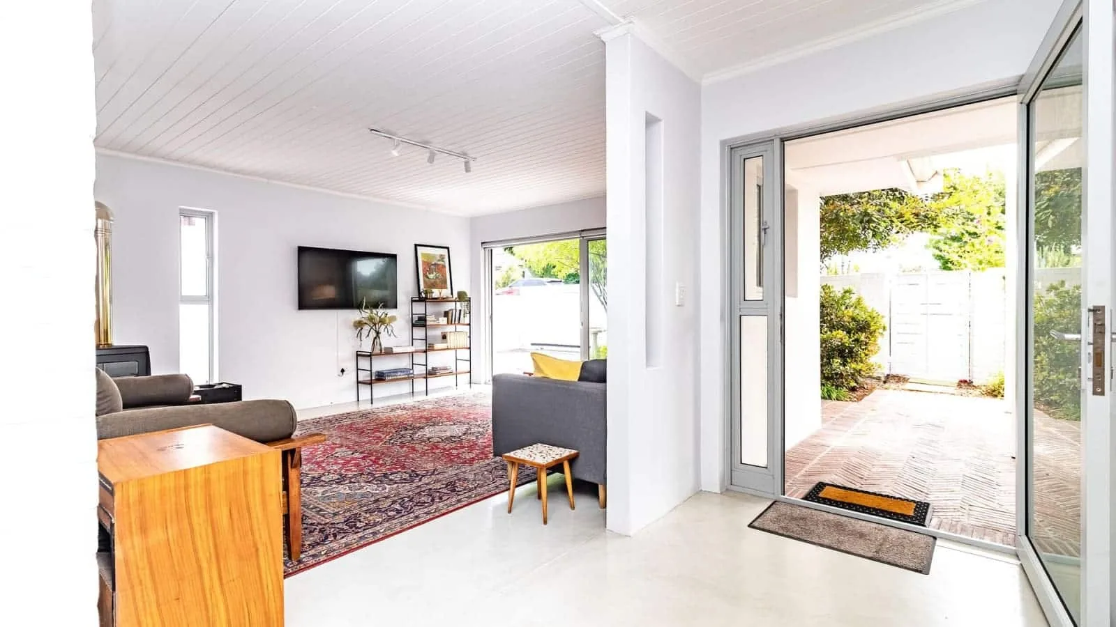 Ladybird | Mountain View Cottage, Voelklip