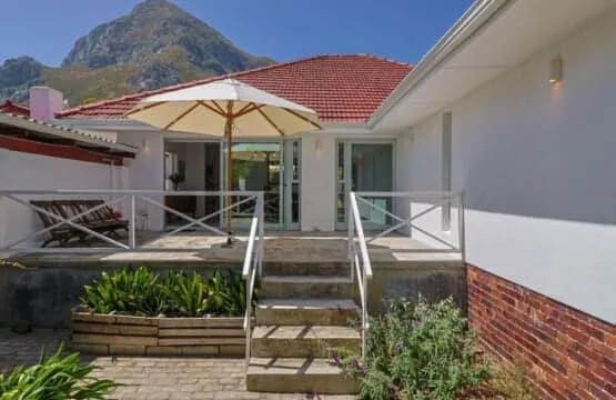 Ladybird | Mountain View Cottage, Voelklip