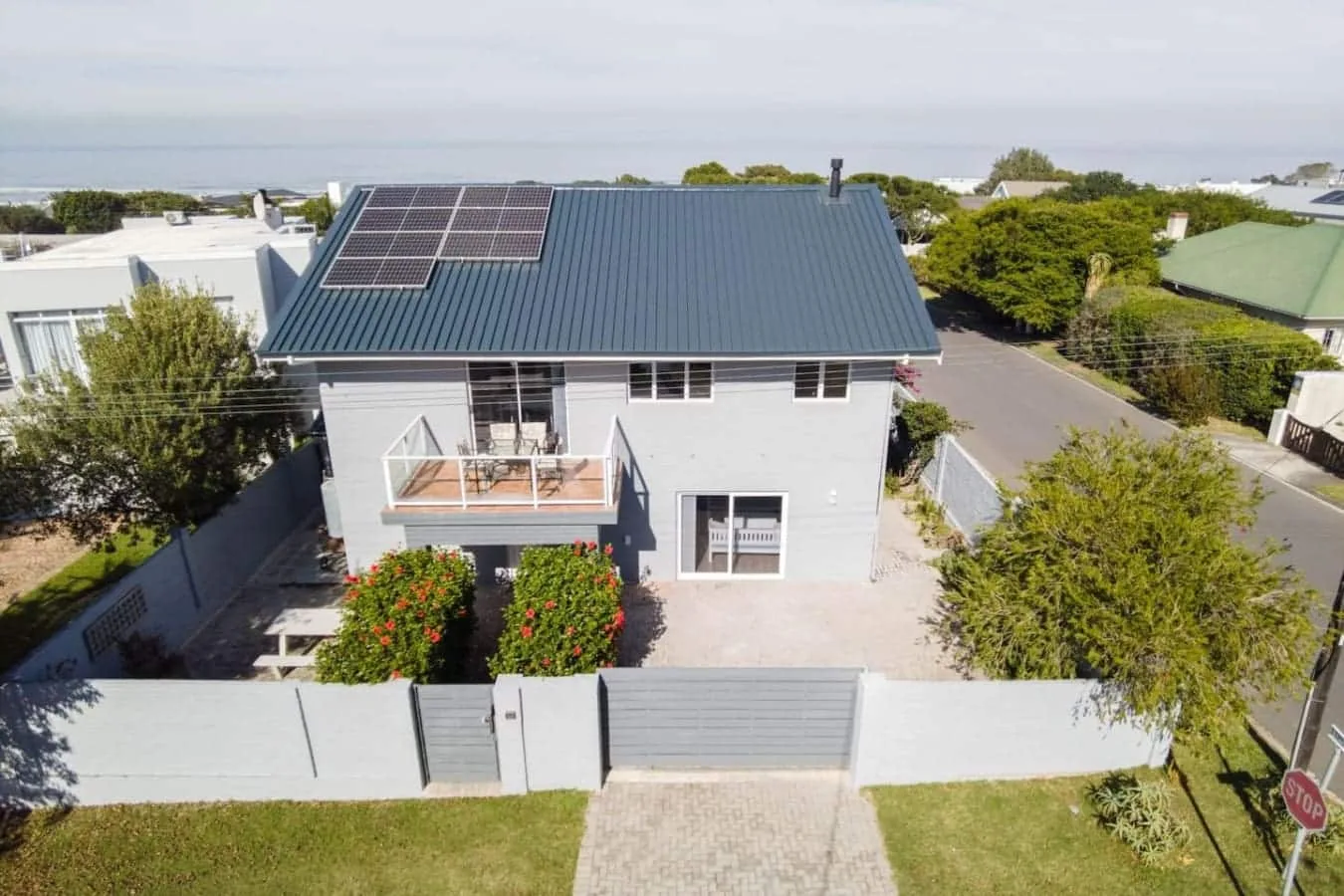 Vonkelwyn | Bright and Breezy by Grotto Beach