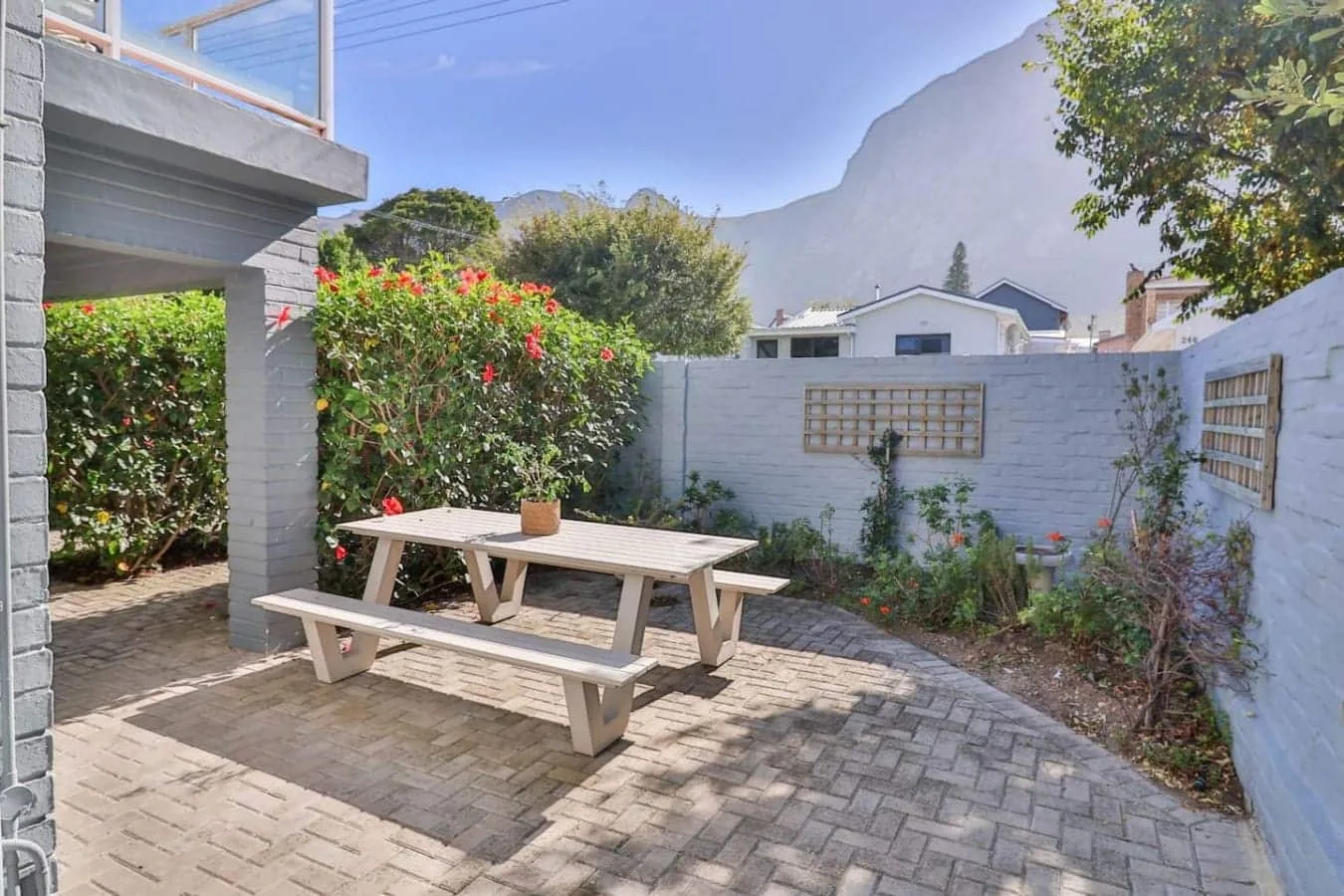 Vonkelwyn | Bright and Breezy by Grotto Beach