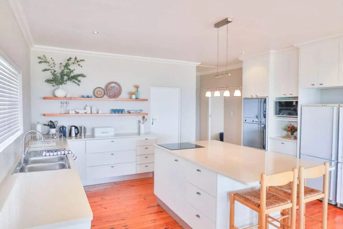 Beskuit vir Ontbyt | Kleinmond Sea-View Home | Sleeps 8