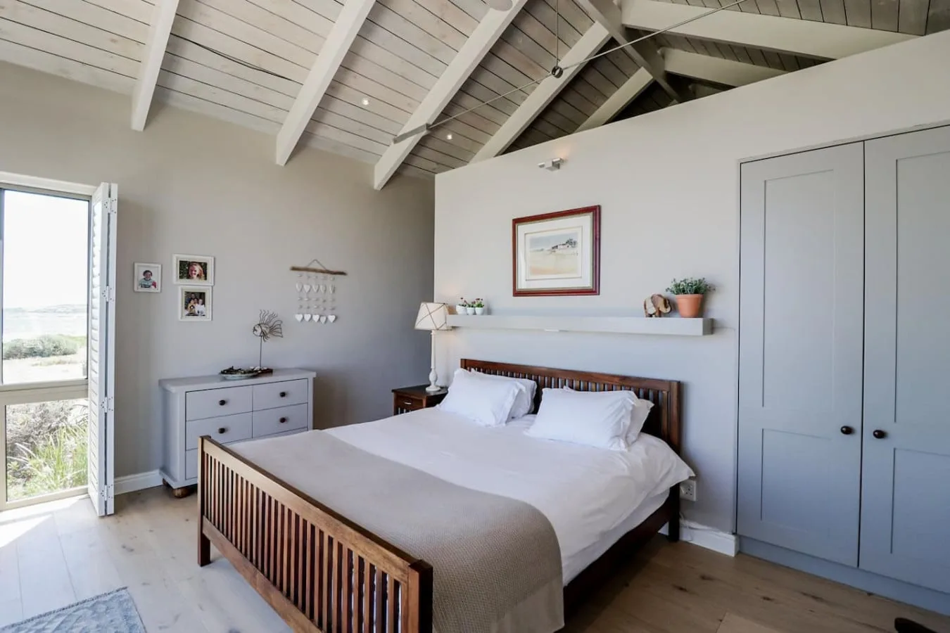 Southern Comfort | Seafront | Pool & cliff path