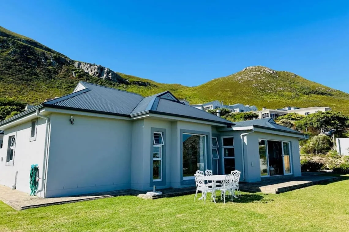 Sunbird Villa | Onrus | Sea and Mountain Views