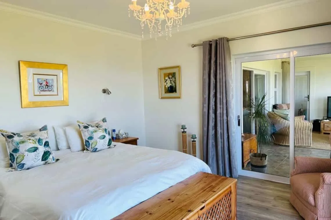 Sunbird Villa | Onrus | Sea and Mountain Views