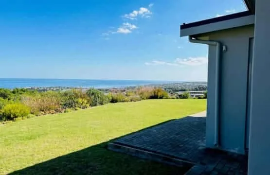 Sunbird Villa | Onrus | Sea and Mountain Views