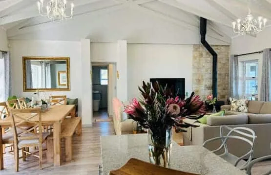Sunbird Villa | Onrus | Sea and Mountain Views
